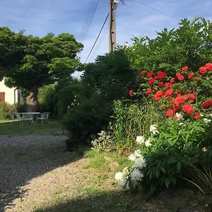  Apartment Le Catalpa - Centre Ville, Jardin & Parking!